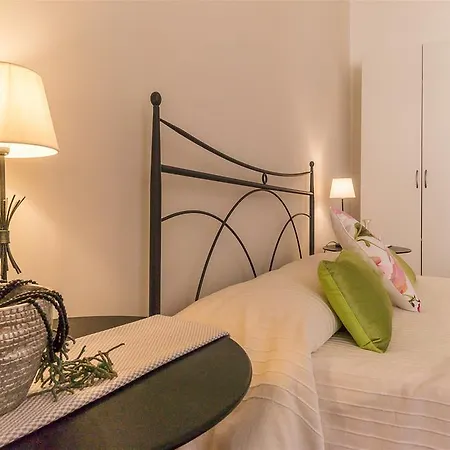 Vespasiano - San Pietro Apartment Rome